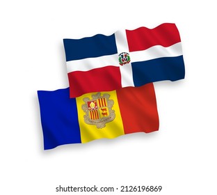 Banderas de olas de tela vectorial nacional de la República Dominicana y Andorra aisladas en fondo blanco. de 1 a 2.