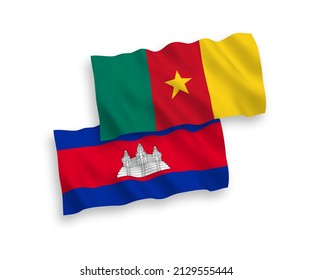 Banderas de olas de tela vectorial nacional del Reino de Camboya y Camerún aisladas en fondo blanco. de 1 a 2.