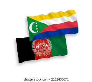 Banderas de ondulación de tela vectorial nacional de la Unión de las Comoras y la República Islámica del Afganistán aisladas de fondo blanco. de 1 a 2.