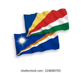 Nationale Vektor-Wellen-Flaggen der Republik der Marshallinseln und der Seychellen einzeln auf weißem Hintergrund. 1 bis 2 %.