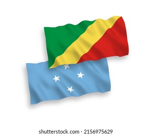 Banderas de ondulación de tela vectorial nacional de los Estados Federados de Micronesia y la República del Congo aisladas de fondo blanco. de 1 a 2.