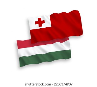 Banderas de olas de tela vectorial nacional del Reino de Tonga y Hungría aisladas en fondo blanco. de 1 a 2.