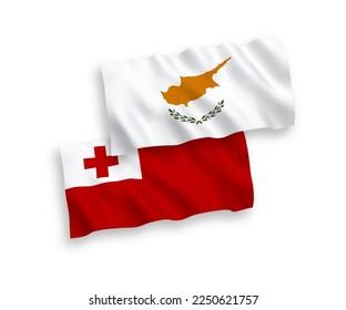 Banderas de olas de tela vectorial nacional de Chipre y el Reino de Tonga aisladas de fondo blanco. de 1 a 2.