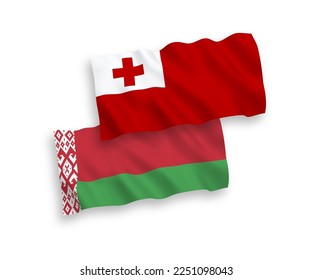 Nationale Vektor-Wellen-Flaggen des Königreichs Tonga und Weißrussland einzeln auf weißem Hintergrund. 1 bis 2 %.