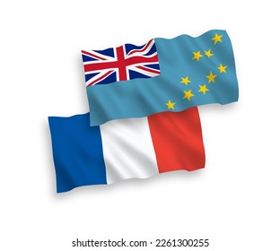 Banderas de olas de tela vectorial nacional de Francia y Tuvalu aisladas en fondo blanco. de 1 a 2.