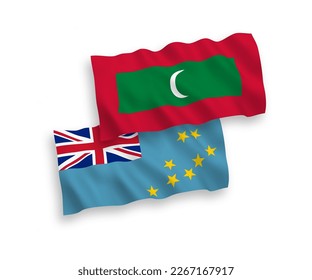 Banderas de olas de tela vectorial nacional de Tuvalu y Maldivas aisladas en fondo blanco. de 1 a 2.