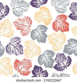 Natural autumn, fall seamless pattern. cute pattern of beautiful prints of leaves painted watercolor by hand. original creative illustration.
