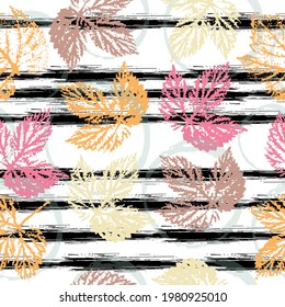 Natural autumn, fall seamless pattern. digital drawing and watercolor texture. boho chic, mixed media. botanical wallpaper.