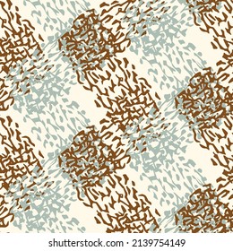 Natural chic boho geometric shape seamless pattern in ditzy style. Hand drawn organic fashion print. Modern summer nature abstract in trendy vintage country cottagecore color. 