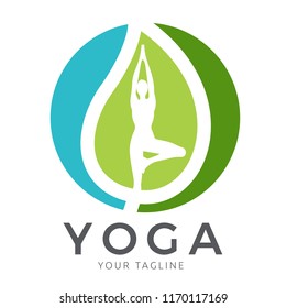 Logotipo de yoga natural, logo de la manga de yoga de hoja, resumen 