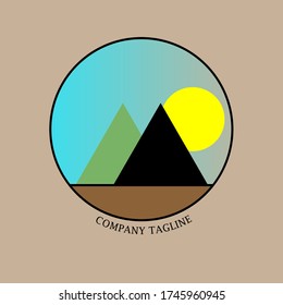 El logotipo de la naturaleza con una combinación de montaña y sol es un buen logotipo utilizado para los temas de la empresa relacionados con las actividades al aire libre