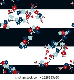 Blaue horizontale Streifen mit kleinen blauen und roten Blumen. Vektornahtloses Musterdesign für Textil, Mode, Papier, Verpackung und Branding. 