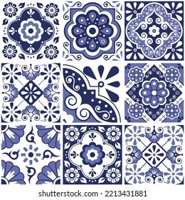 Patrón vectorial de baldosas sin costura azul marino mexicano grande con flores, hojas y formas geométricas. Colección tradicional de azulejos índigo inspirada en el arte de México perfecto para papel de pared, impresión textil