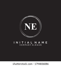NE Beauty vector logotipo inicial, logotipo de escritura a mano de firma inicial, boda, moda, joyas, boutique, floral y botánica con plantilla creativa para cualquier empresa o negocio.