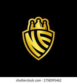 logotipo de monograma NE con plantilla de diseño de estilo de escudo y corona aislado en fondo negro