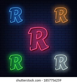 Letras de neón, cinco colores rojo, azul, verde, amarillo, blanco. Fuente aislada sobre fondo de pared de ladrillo azul oscuro. Ilustración vectorial eps 10.