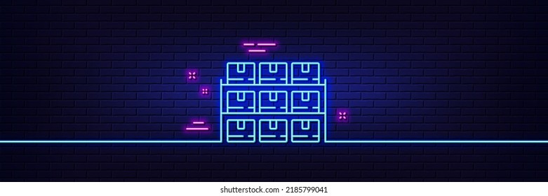 Efecto luminoso neón. Icono de línea de estante de cajas. Signo de inventario de almacén. Símbolo de logística de mercancías al por mayor. Icono de resplandor de neón de 3d línea. Banner de pared de ladrillo. Esquema del estante de cajas. Vector