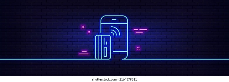 Efecto luminoso neón. Icono de línea de tarjeta de pago sin contacto. Señal de dinero del teléfono. Símbolo de dispositivo móvil. Icono de resplandor de neón de 3d línea. Banner de pared de ladrillo. Esquema del pago sin contacto. Vector