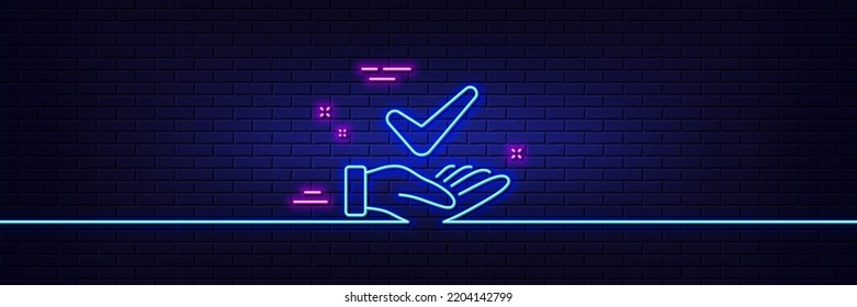 Efecto luminoso neón. Icono de línea de prueba dermatológica. Signo aprobado orgánico. Ningún símbolo sintético. Icono de resplandor de neón de 3d línea. Banner de pared de ladrillo. Esquema de prueba dermatológica. Vector