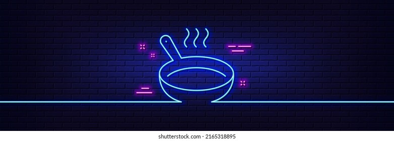 Neonhellgrauer Effekt. Pan-Linie-Symbol braten. Kochzeichen. Symbol für Lebensmittelzubereitungen. 3D-Linie Neonglühsymbol. Brick-Wand-Banner. Bratpfanne Umriss. Vektorgrafik