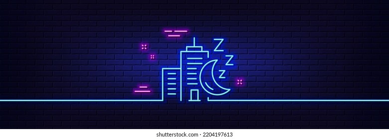 Efecto luminoso neón. Icono de la línea de la ciudad nocturna. Signo de sueño rascacielos. Edificio con símbolo de la luna. Icono de resplandor de neón de 3d línea. Banner de pared de ladrillo. Esquema de la ciudad nocturna. Vector