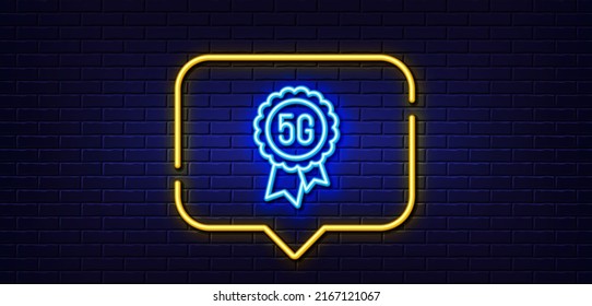 Neon light speech bubble. 5g technology line icon. Wireless internet sign. Mobile wifi connection symbol. Neon light background. 5g technology glow line. Brick wall banner. Vector