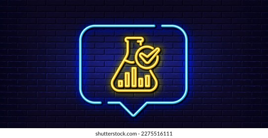 Burbuja de habla de luz neón. Icono de línea de laboratorio de química. Signo de frasco de laboratorio. Símbolo de análisis. Fondo neón de luz. Línea de brillo de laboratorio de química. Banner de pared de ladrillo. Vector