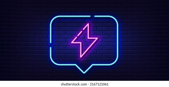 Burbuja de habla de luz neón. Icono de línea de energía. Signo de perno. Símbolo de energía eléctrica. Fondo neón de luz. Línea de brillo de energía. Banner de pared de ladrillo. Vector