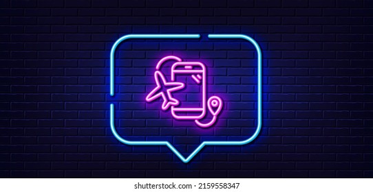 Burbuja de habla de luz neón. Enciende el icono de la línea de aplicación. Signo de la aplicación del teléfono del avión. Símbolo de información del aeropuerto. Fondo neón de luz. Línea de brillo de aplicación de vuelo. Banner de pared de ladrillo. Vector