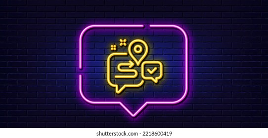 Burbuja de habla de luz neón. Icono de línea de viaje. Señal de ruta. Símbolo de burbuja de chat del mapa de ruta. Fondo neón de luz. Línea de resplandor de viaje. Banner de pared de ladrillo. Vector