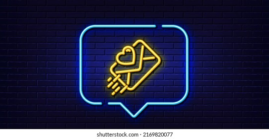 Neon Light-Sprechblase. Liebes Buchstabensymbol. Herzpostschild. Valentinstag-Symbol. Neoner heller Hintergrund. Liebe Buchstabenglühen. Brick-Wand-Banner. Vektorgrafik