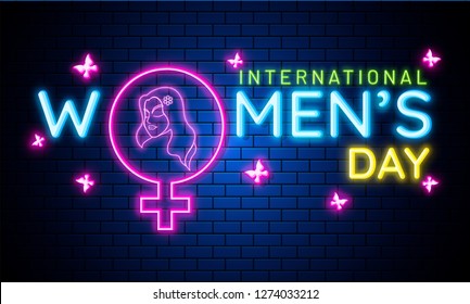 Efecto neón de iluminación texto Día Internacional de la Mujer con hermosa ilustración facial de dama sobre fondo de pared de ladrillo azul.
