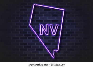 Nevada mapea lámpara de neón brillante o tubo de vidrio. Ilustración vectorial realista. Muro de ladrillo negro, sombra suave.