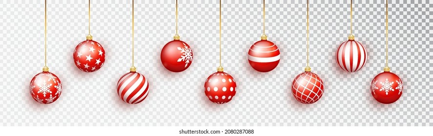 La guirnalda de color rojo de Año Nuevo colgando de una delgada cinta. Balón de Navidad con fondo blanco