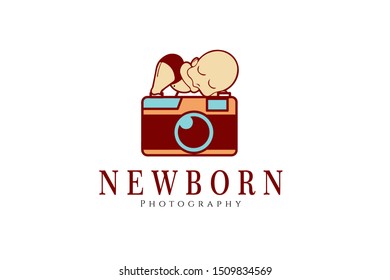 Newborn photography logo with a symbol of a baby sleeping on the camera
