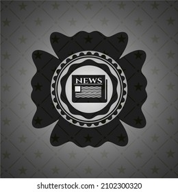 icono del periódico dentro del emblema negro. 