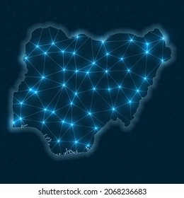 Mapa de la red de Nigeria. Mapa geométrico abstracto del país. Conexiones digitales y diseño de telecomunicaciones. Red de Internet brillante. Encantadora ilustración vectorial.