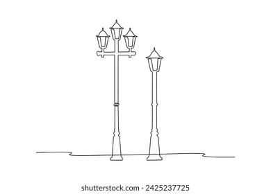 Calle de la ciudad de la noche con luces decorativas en la ciudad. Moderno distrito de megalópolis con casas de varios pisos brillan con luces brillantes, lámparas de copos de nieve, ilustración vectorial de dibujos animados