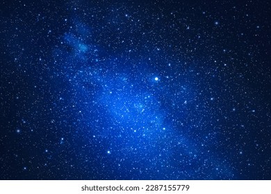 Cielo estrellado de noche. Vía Láctea, estrellas y nebulosa. Fondo del vector espacial