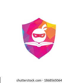 Plantilla de diseño de logotipo de concepto de forma de escudo de libros Ninja. Icono vectorial del logotipo del libro ninja