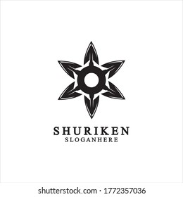 Ninja shuriken schwarz solide Symbol modernes Design, einzeln auf weißem Hintergrund. flacher Stil für Grafikdesign-Vorlage. geeignet für Logo, Web, UI, mobile App. Vektorgrafik
