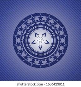 Ninja-Stern-Symbol auf jungem Hintergrund