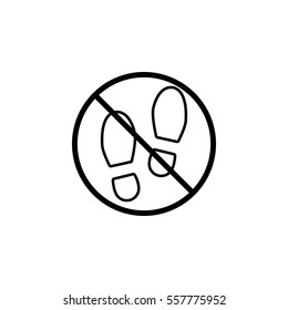 No shoes line icon, prohibition sign, forbidden don't stay, vector graphics, a linear pattern on a white background, eps 10.