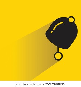 ícone de sino de notificação com sombra no plano de fundo amarelo