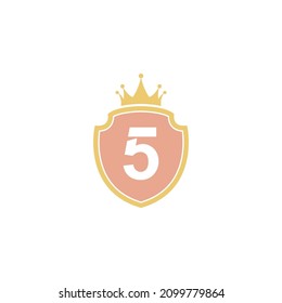 Número 5 con icono de escudo ilustración de diseño vector