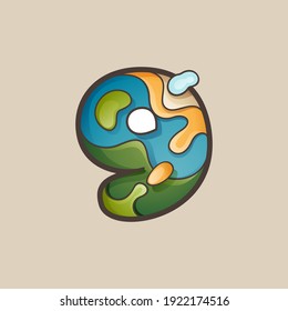 Logo número nueve con patrón de línea de mapa topográfico. Emblema de aventura al aire libre con montaña, océano, colinas, bosque, desierto y nubes.