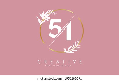 Números 51 5 1 diseño de logotipo con círculo dorado y hojas blancas en ramas alrededor. Ilustración vectorial con los números 5 y 1 para marca personal, negocios, productos ecológicos o naturales. 