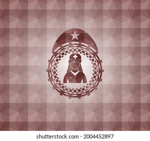 icono de enfermera dentro del emblema rojo con fondo geométrico. Sin inconveniente. 
