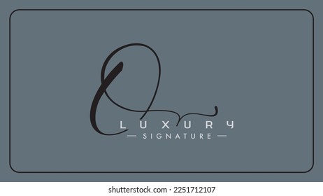 Diseño inicial o creativo del logotipo de la firma manuscrita.