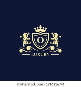 O Letra Gold logotipo decorativo lujoso monograma floral con plantilla de diseño de corona Premium Vector. Logotipo para usos en diferentes esferas. Moda, realeza, boutique.